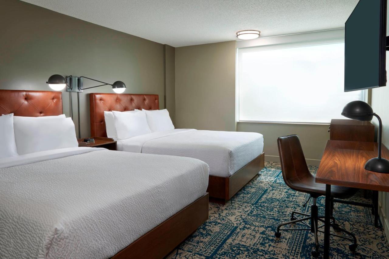 Four Points By Sheraton Toronto Airport Hotel Mississauga